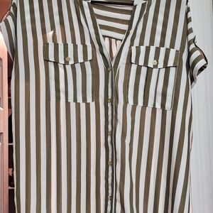 Stripe blouse. Closet Closeout All Tops 5.00 Firm